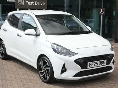 Used Hyundai i10 Premium 63 HP (46 kW) 2025 White Hatchback