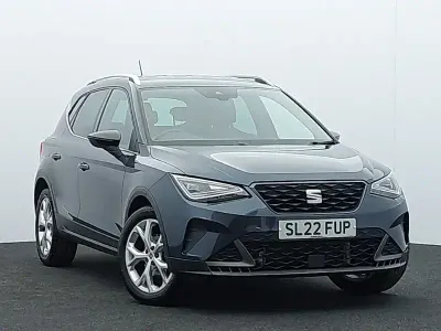 Używany Seat Arona FR 110 KM (80 kW) 2022 Szary SUV