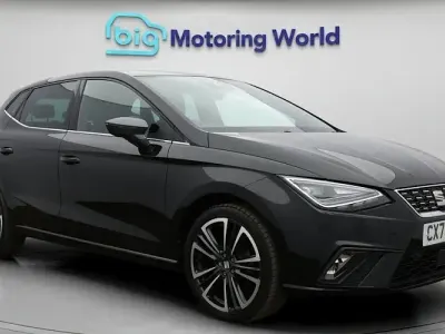 Begagnad Seat Ibiza XCELLENCE Lux 110 HK (80 kW) 2024 Svart Halvkombi