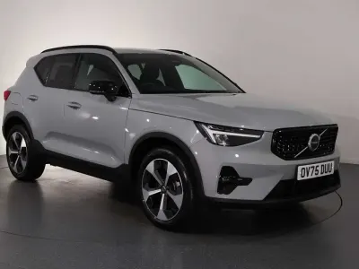 Used Volvo XC40 Plus 161 HP (118 kW) 2025 Grey SUV