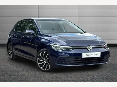 Used VW Golf VIII Life 147 HP (108 kW) 2021 Blue Hatchback