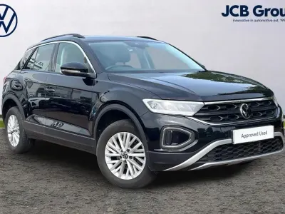 Used VW T-Roc Life 150 HP (110 kW) 2023 Black SUV