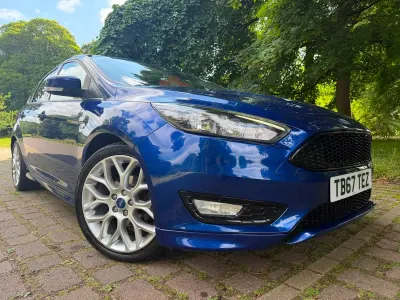 Used Ford Focus ST-Line 125 HP (91 kW) 2017 Blue Hatchback