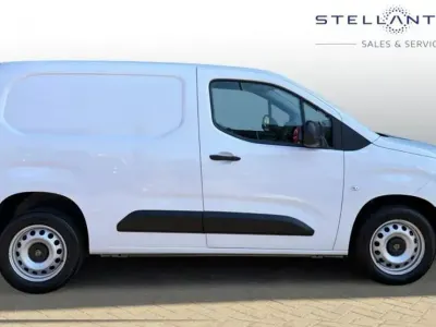 Begagnad Peugeot Partner 101 HK (74 kW) 2025 Vit Minibuss