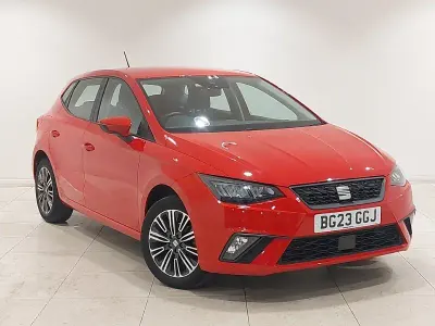 Usado Seat Ibiza SE Technology 95 CV (69 kW) 2023 Rojo Utilitario