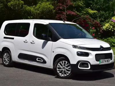 Used Citroën e-Berlingo Feel 100 kW (136 HP) 2024 White MPV