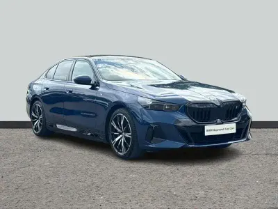 Begagnad BMW i5 M Sport 246 kW (335 HK) 2024 Blå