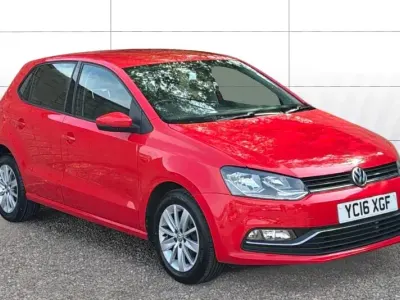 Usata VW Polo SE 75 CV (55 kW) 2015 Rosso Utilitaria
