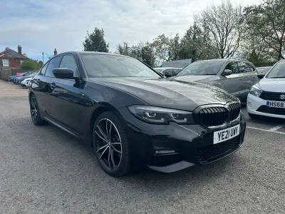 Begagnad BMW 330e M Sport 2021 Svart Sedan