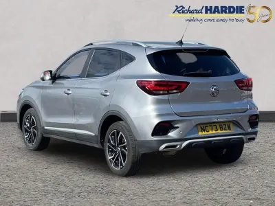 Używany MG ZS Exclusive 105 KM (77 kW) 2024 Szary SUV