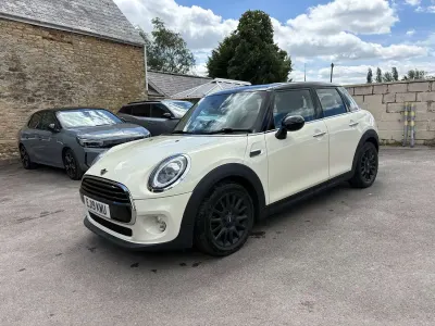Used Mini Cooper Classic 136 HP (100 kW) 2019 White Hatchback