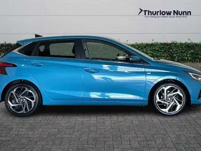Używany Hyundai i20 Premium 100 KM (73 kW) 2022 Niebieski Hatchback