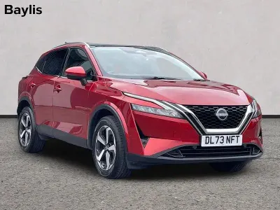 Używany Nissan Qashqai N-Connecta 2023 Czerwony SUV