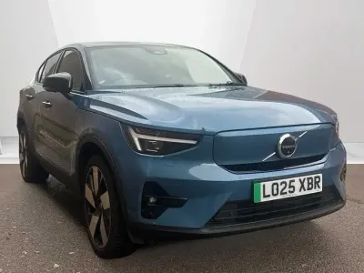 Usado Volvo EC40 Ultra 185 kW (252 HP) 2025 Azul SUV
