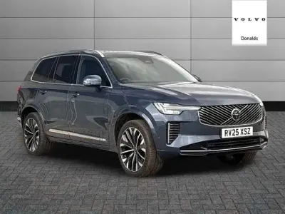 Begagnad Volvo XC90 Ultra 455 HK (334 kW) 2025 Blå SUV