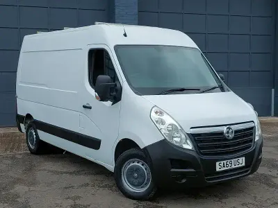 Begagnad Vauxhall Movano 130 HK (95 kW) 2019 Vit Minibuss
