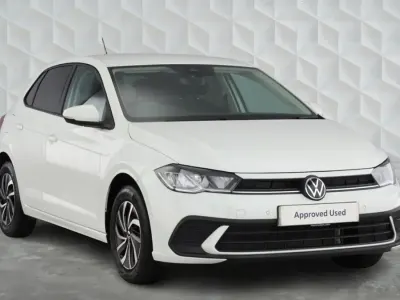 Used VW Polo Life 95 HP (69 kW) 2023 Pure white Hatchback