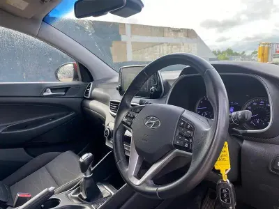 Used Hyundai Tucson SE 132 HP (97 kW) 2019 Red SUV