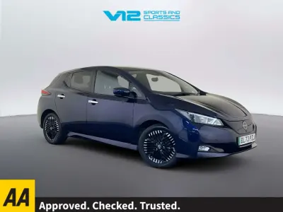 Begagnad Nissan Leaf N-Connecta 110 kW (150 HK) 2023 Blå Halvkombi
