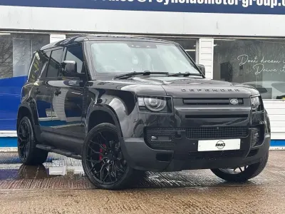 Usado Land Rover Defender SE 200 HP (147 kW) 2020 Preto SUV