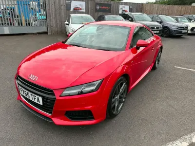 Used Audi TT S-Line 230 HP (169 kW) 2015 Red Coupe