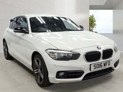 Używany BMW 118 Sport Line 2016 Biały Hatchback
