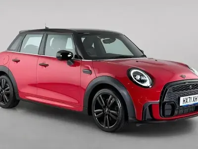 Used Mini Cooper Hatch 136 HP (100 kW) 2021 Red Hatchback
