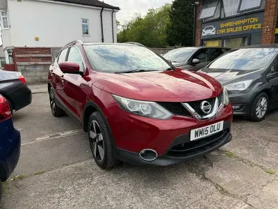 Begagnad Nissan Qashqai N-TEC 115 HK (84 kW) 2015 Röd SUV