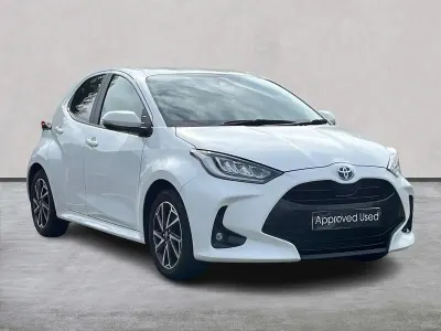 Used Toyota Yaris Design 116 HP (85 kW) 2024 White Hatchback