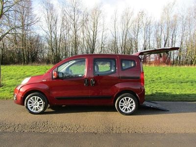 Używany Fiat Qubo Lounge 2018 Czerwony Minivan