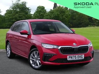 Usado Skoda Scala SE L 116 CV (85 kW) 2025 Rojo Utilitario