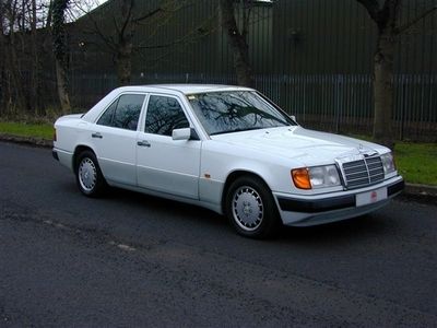 used Mercedes E260 260 Ref 8417 SALE AGREED AWAITING UK REGISTRATION W124Petrol Auto Air Con (R