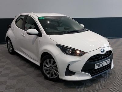 Used Toyota Yaris Hybrid 116 HP (85 kW) 2022 White Hatchback