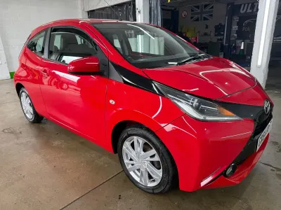 Used Toyota Aygo x-press 2014 Red Hatchback