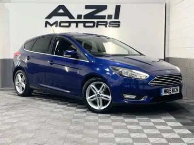 Używany Ford Focus Titanium 2015 Niebieski Hatchback
