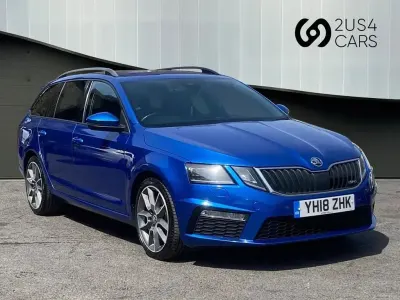 Usado Skoda Octavia vRS 230 CV (169 kW) 2018 Azul Familiar