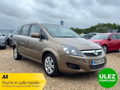 Second-hand Vauxhall Zafira Design Edition 115 CP (84 kW) 2012 Maro Monovolum