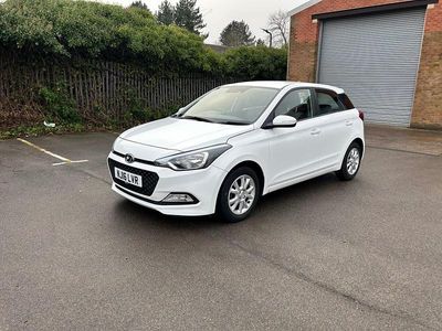 White Used 2016 Hyundai i20 SE Hatchback | £6,299 (Fair price)
