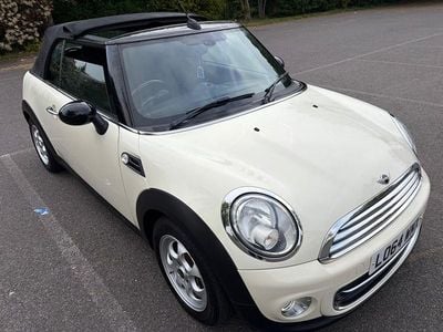 Begagnad Mini Cooper Cabriolet 122 HK (89 kW) 2014 Vit Cab