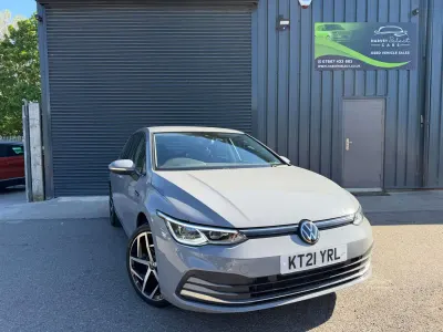Second-hand VW Golf VII Style 130 CP (95 kW) 2021 Gri Hatchback