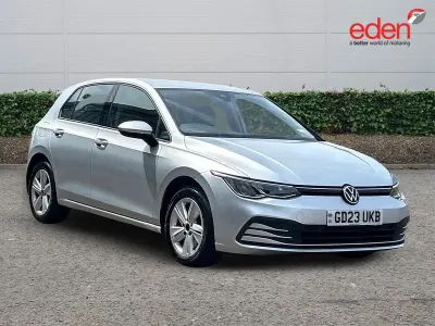 Used VW Golf VIII Life 150 HP (110 kW) 2023 Silver Hatchback