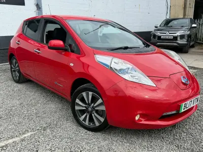 Used Nissan Leaf Tekna 80 kW (109 HP) 2017 Red Hatchback