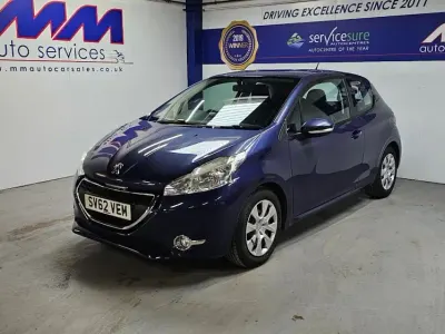 Used Peugeot 208 Active 95 HP (69 kW) 2012 Blue Hatchback