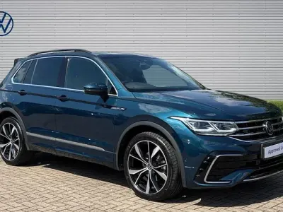 Second-hand VW Tiguan R-line 150 CP (110 kW) 2023 Albastru SUV