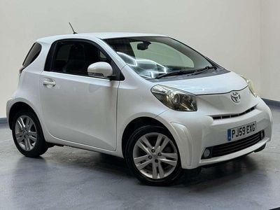 Used Toyota iQ 2009 White Hatchback