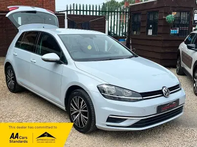 Used VW Golf VII SE 110 HP (80 kW) 2017 Silver Hatchback