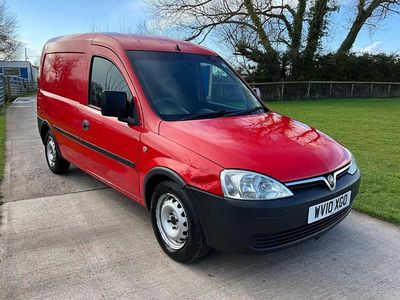 Red Used 2010 Vauxhall Combo MPV | £2,950 (Good price)
