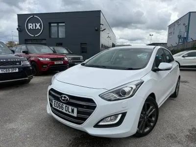 Used Hyundai i30 Premium 2016 White Hatchback