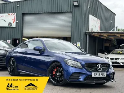 Used Mercedes C300 AMG Line Premium 258 HP (189 kW) 2019 Blue Coupe