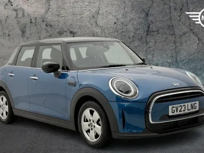 Used Mini Cooper Classic 134 HP (98 kW) 2023 Blue Hatchback